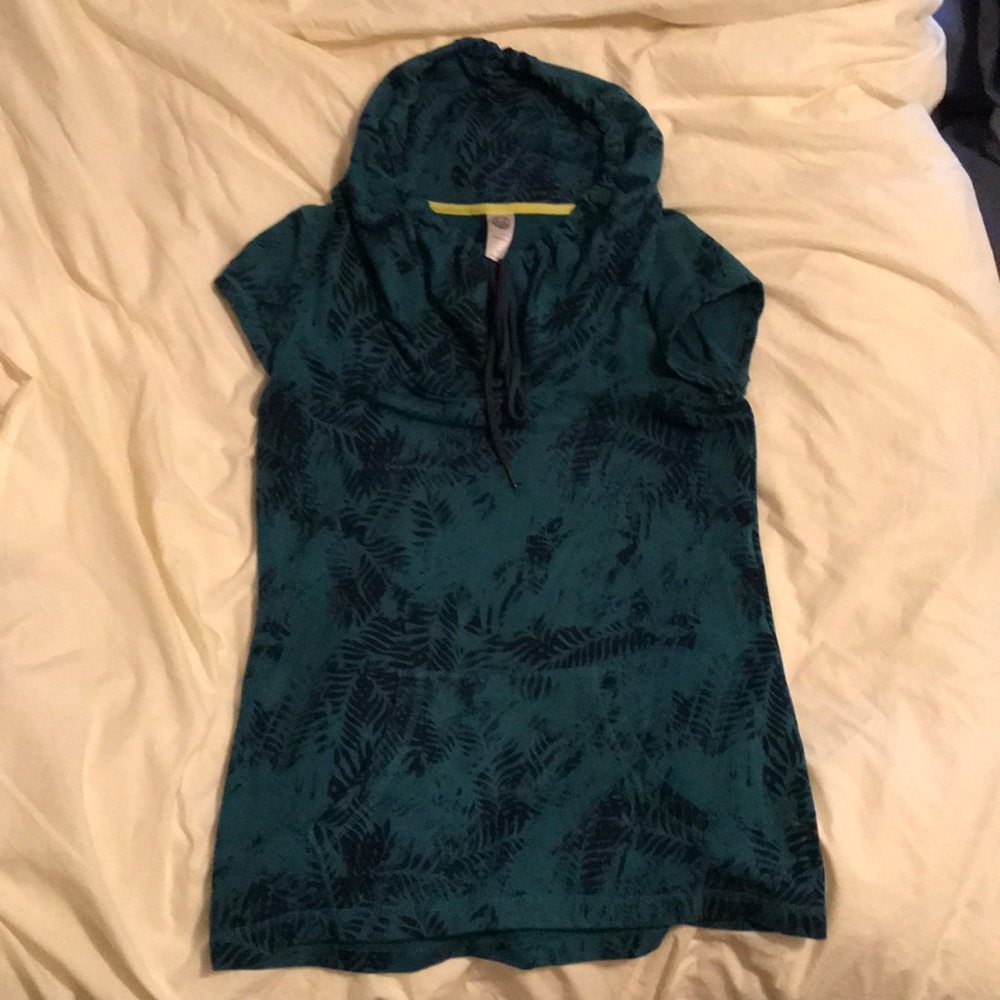 Te verde clothing pul over